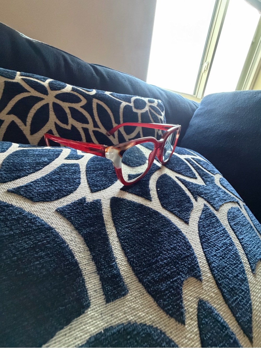 Red Cat-Eye Women's Fashion Glasses - Unbranded